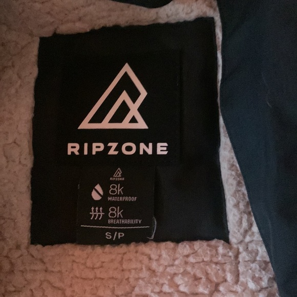Ripzone, winter jacket, boys size S, black - Picture 2 of 4